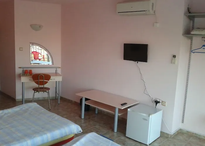 The Colourful Mansion 2* Αγαθούπολη
